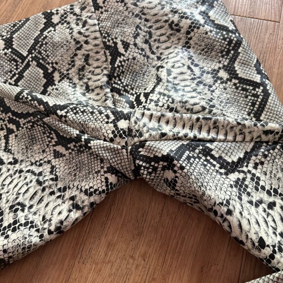 12 Thompson High Rise Slim Leg Ankle Length Pleather Pants Snake Women’s Sz S - Picture 7 of 10